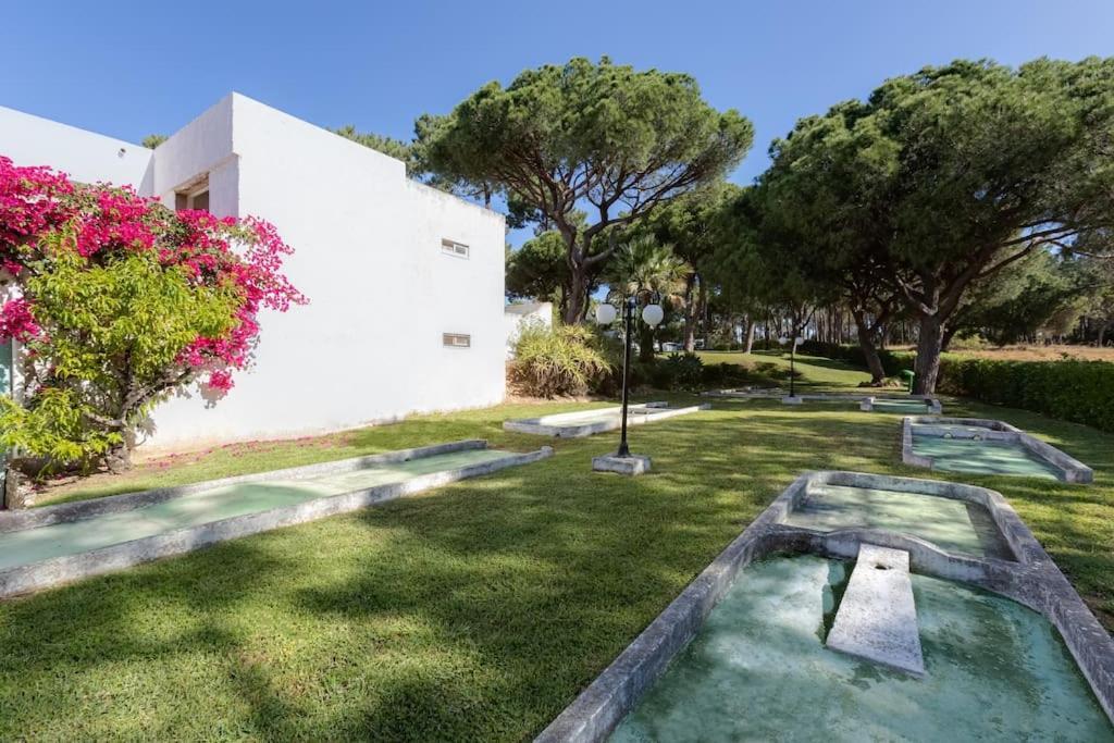 Planalto - Cosy House For 4 In A Private Condo With Pool At Vilamoura Quarteira Exterior photo